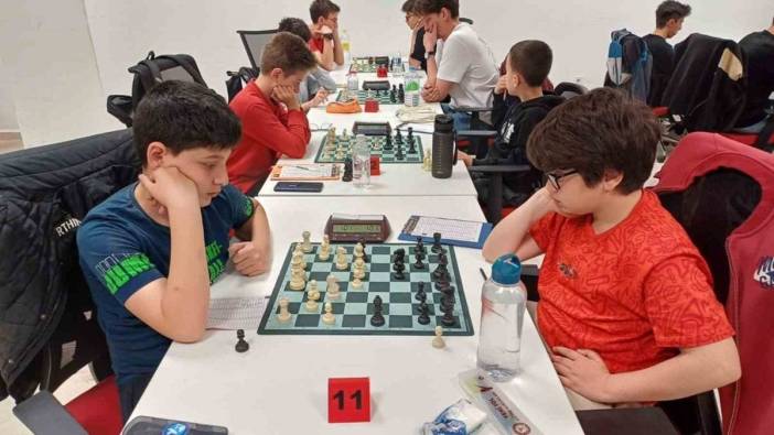 Eskişehir'de 100 Sporcu Yarıştı: Mayıs Ayı ELO Satranç Turnuvası Sona Erdi