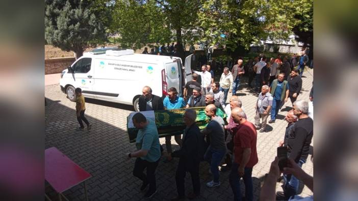 Motosiklet Kazasında Hayatını Kaybeden Emirhan Gözalan, Akyazı'da Toprağa Verildi