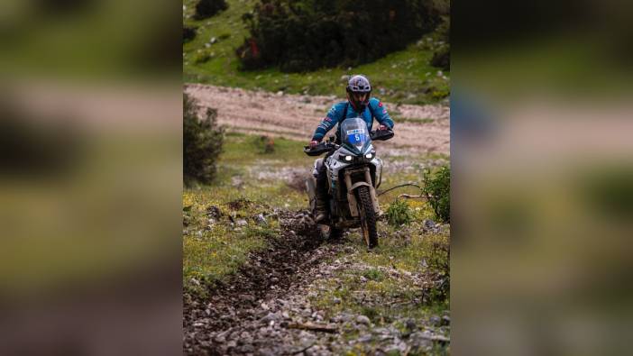 Bayram Uysal, Kemer SkyAdventure Yarışlarında Şampiyon Oldu