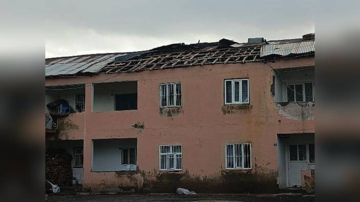 Derecik'te Fırtına Hasarı