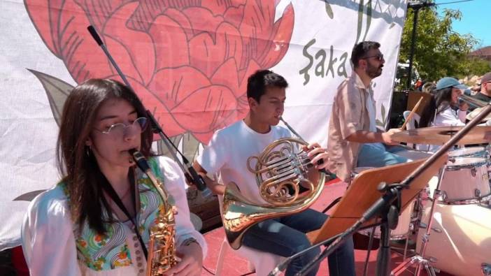 Şile'de 11. Geleneksel Şakayık Şenliği Düzenlendi