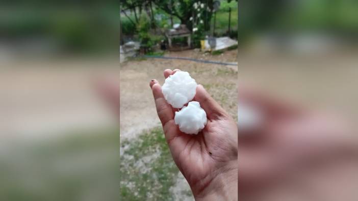 Osmaniye'de Ceviz Büyüklüğünde Dolu Yağdı