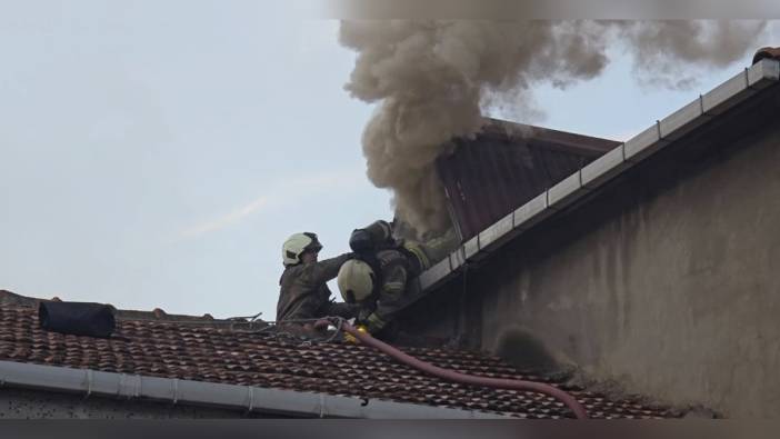 Ataşehir'de Çatı Katı Yangını