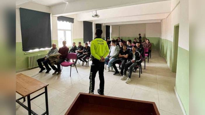 Hisarcık'ta motosiklet kazalarını azaltmak için "Bir Kural, Bir Ömür" projesi başlatıldı