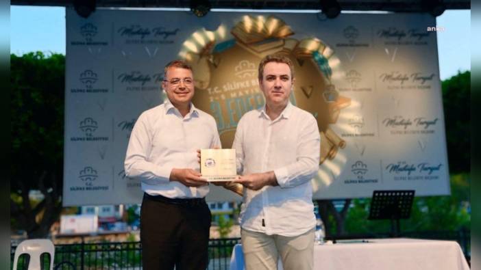 Silifke Edebiyat Festivali Sinan Meydan söyleşisi ve Silver Kesici konseriyle sona erdi