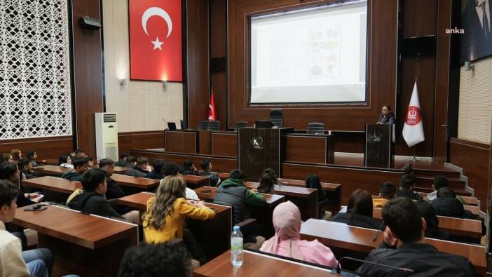 Keçiören Belediyesi'nden stajyerlere 'Sağlıklı Beslenme ve Obezite' eğitimi