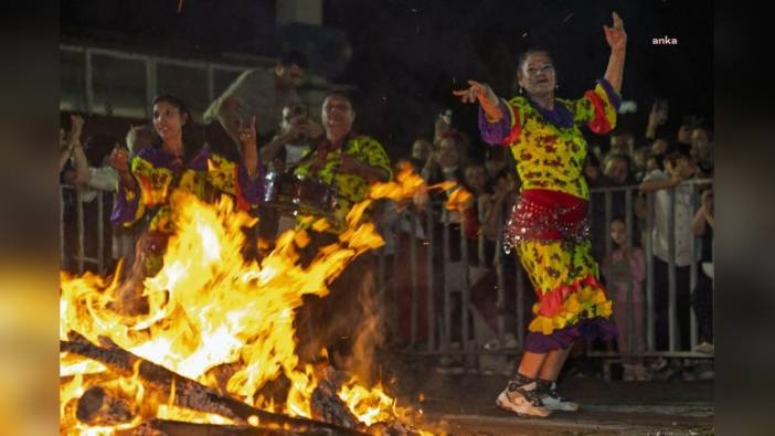 İzmir Büyükşehir Belediyesi Hıdırellez'i Kültürpark'ta kutladı