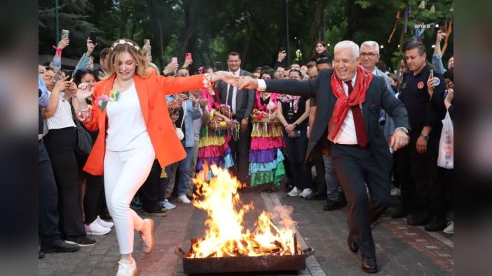 Bursa'da Hıdırellez şenliği binlerce vatandaşı bir araya getirdi