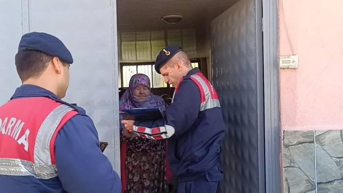 Bilecik'te jandarma, dolandırıcılara karşı yaşlıları uyardı