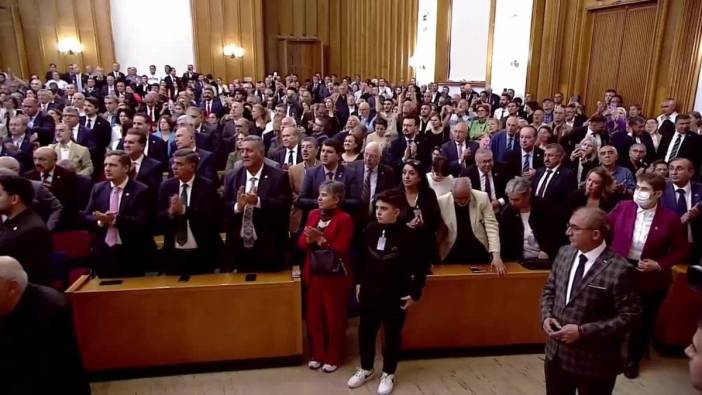 Özel'den saldırıya yanıt: 'Yarın Beyazıt Meydanı'ndayız'