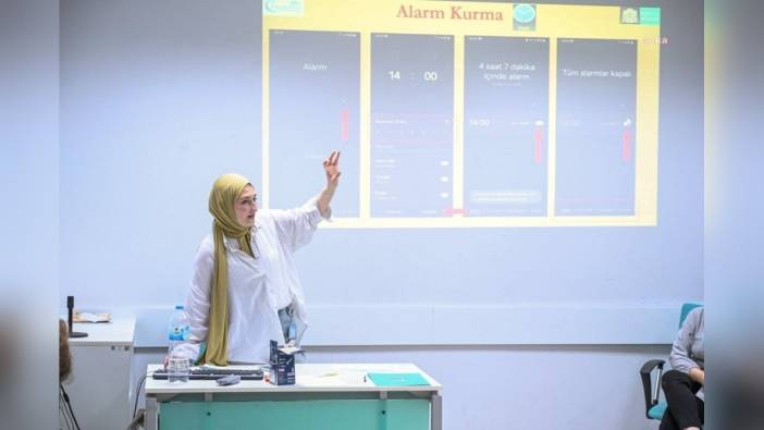 Beşiktaş Belediyesi'nden 65 yaş üstü için dijital okuryazarlık eğitimi