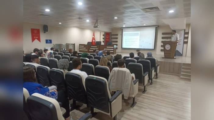 Kütahya'da genç çiftlere evlilik öncesi eğitim verildi