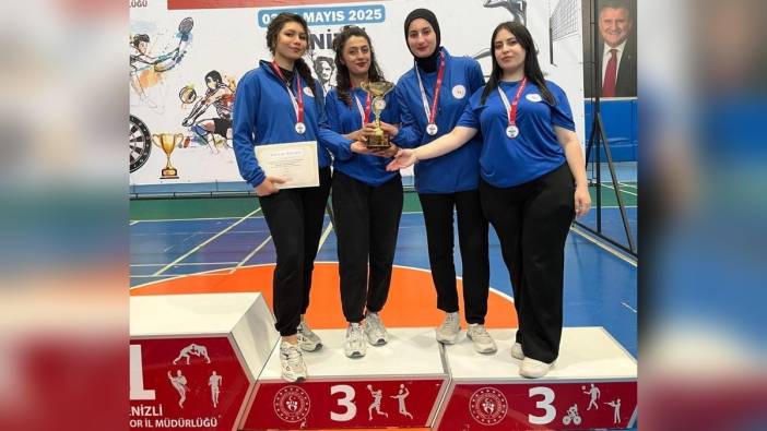 Manisa'dan YURTLİG kadınlar dartta Türkiye üçüncülüğü