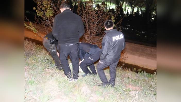 Aksaray'da polis, çalılıklarda tabanca buldu