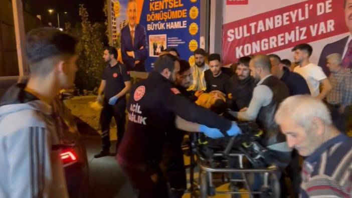 Sultanbeyli'de iki otomobil çarpıştı: 3 yaralı