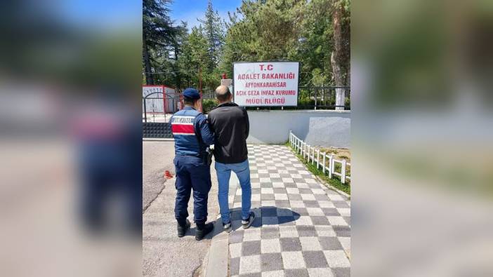 Afyonkarahisar'da 3 yıl hapis cezası alan M.K., jandarma tarafından yakalandı