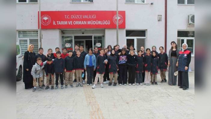 Düzce'de öğrenciler Tarım ve Orman Müdürlüğünü ziyaret etti
