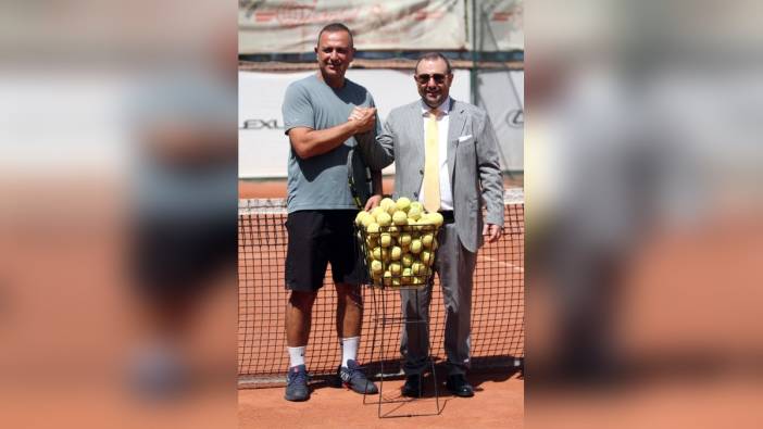 Mustafa Azkara, Küçük Kulüp Derneği'nde başantrenör oldu