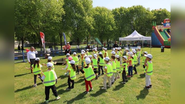 Bursa'da minikler Uluslararası Spor Festivali'nde eğlendi