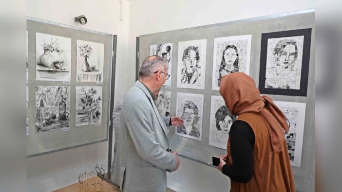Sinop Üniversitesi'nde resim bölümü öğrencilerinin ilk eser sergisi açıldı