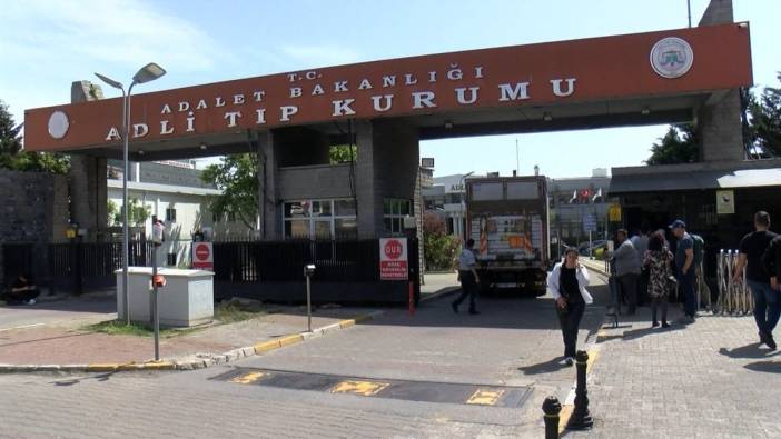 Kadıköy'de yangında ölen Süha Oğuzertem'in cenazesi teslim edildi