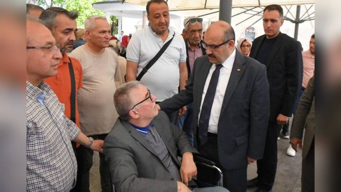 Balıkesir'de gazeteci Ramazan Karaca'nın annesi Mürvet Karaca toprağa verildi