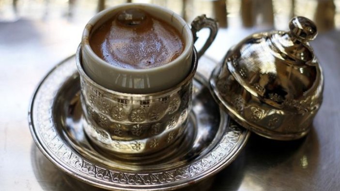 Günde içilen 4 fincan kahve kilo alımını önleyebilir