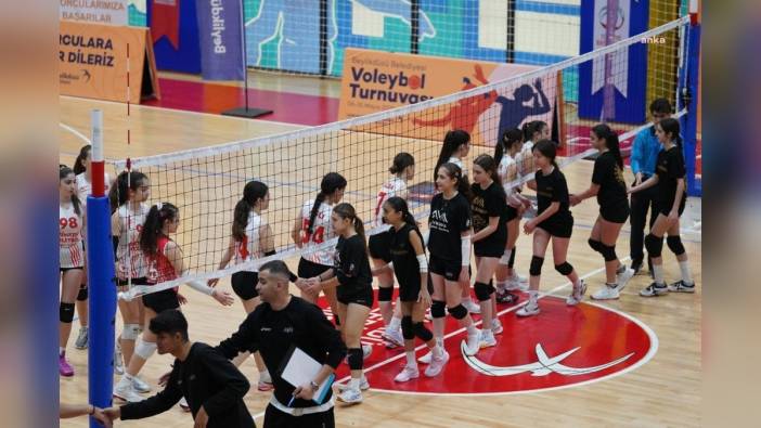 Beylikdüzü'nde voleybol turnuvası başladı