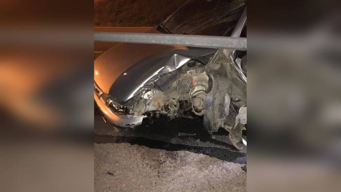 Beypazarı'nda araç elektrik direğine çarptı: sürücü yaralı