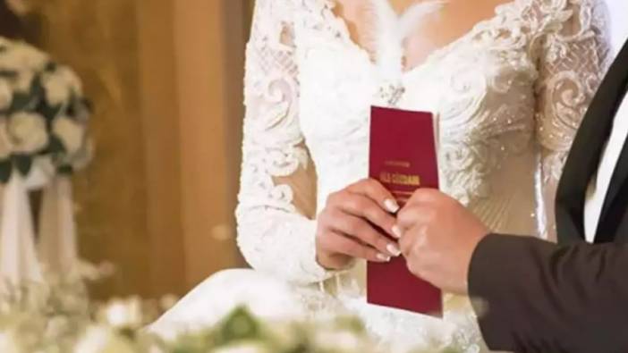 Bu ilçede evlenen gençlere kaymakamdan tam destek