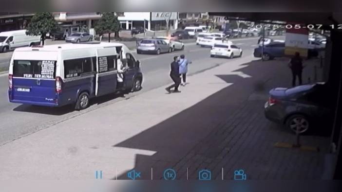 Sakarya'da zincirleme kaza: otomobil alev aldı