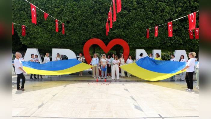 Adana'da Ukraynalılar, İkinci Dünya Savaşı'nda Nazizm'e karşı zafer gününü andı