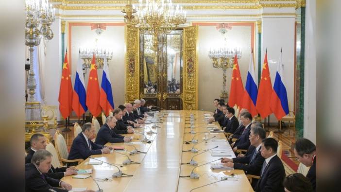 Putin ve Şi Cinping, Moskova'da bir araya geldi