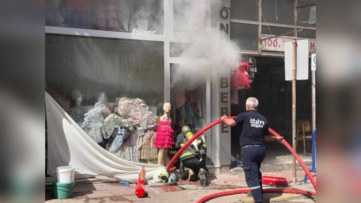 Keşan'da bebek kıyafetleri satan iş yerinde yangın