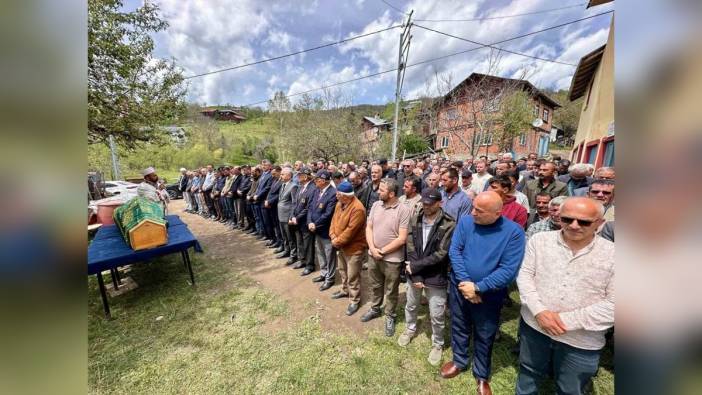 Şehit babası Mehmet Açıkgöz son yolculuğuna uğurlandı