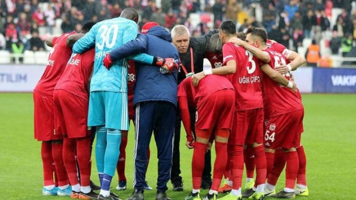 Sivasspor sezonun ilk yarısını lider kapattı