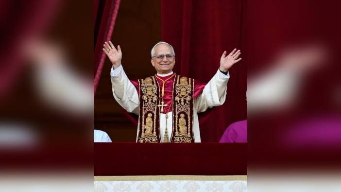 Vatikan'da beyaz duman: Yeni Papa ABD'li Kardinal Robert Francis Prevost