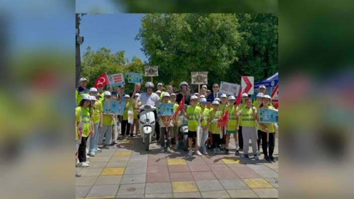 Ortaca'da Karayolu Güvenliği Haftası: Minikler, Emniyet ve Jandarma ile yaya önceliğini vurguladı