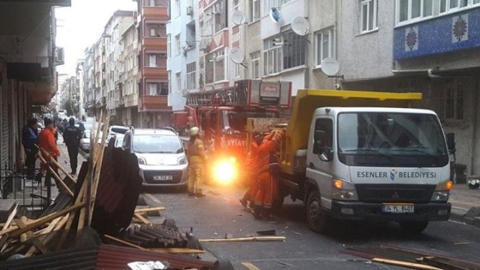İstanbul'da fırtına hasara yol açtı