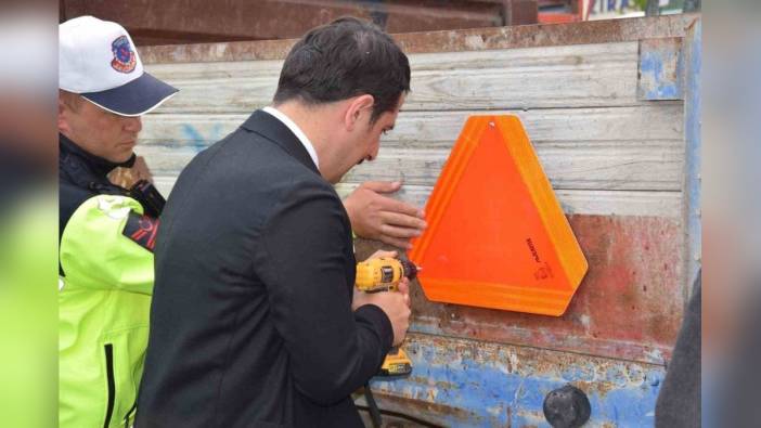 Karapınar'da çiftçilere reflektör dağıtımı