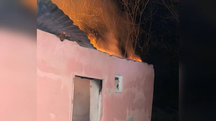 Kemah'ta ev yangını söndürüldü