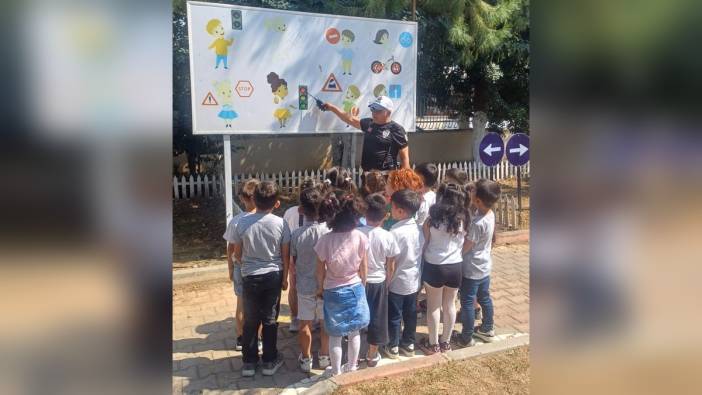 Tarsus'ta Polis, Öğrencilere Uygulamalı Trafik Eğitimi Verdi