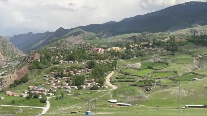 Andiçen Köyü üreticileri yoksulluktan yakınıyor: "Yolsuz, cereyansız köyde hayvancılık yapamıyoruz"