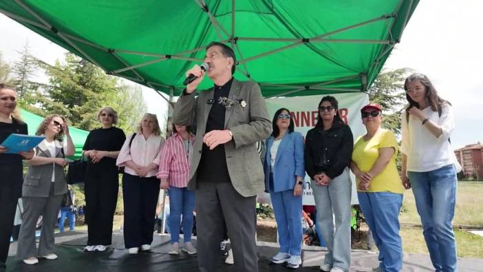 Tepebaşı Belediyesi, 4700 Kadını Anneler Günü Etkinliğinde Bir Araya Getirdi