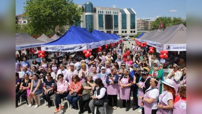 Kartal'da Anneler Günü için Kadın Emeği Pazarı açıldı