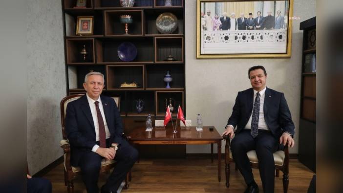 Mansur Yavaş, Mahmut Arıkan'ı ziyaret etti