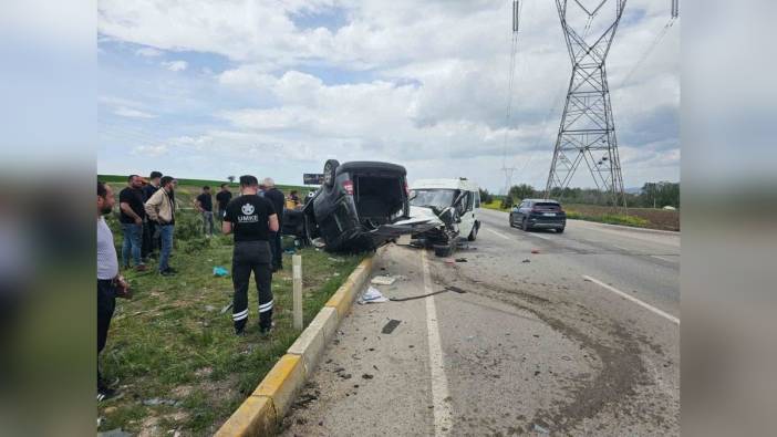Afyonkarahisar'da trafik kazası: Altı çocuk dahil dokuz kişi yaralandı