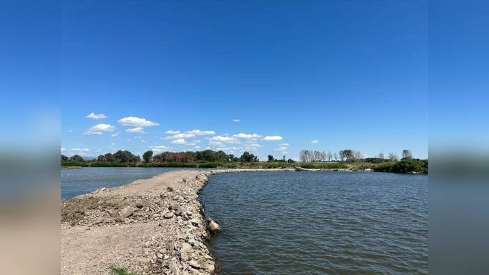 Edirne'de Meriç Nehri'ne deniz suyu karışmasını önlemek için set yapıldı