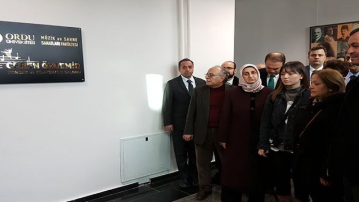 Ceren Özdemir'in adı, fakültesinin konferans salonuna verildi