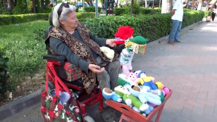 Balıkesir'de engelli Müfide Esringün: 'Engelliler evlere kapanmasın'